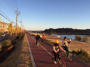 남강과 함께하는 하대동 동민자전거타기 행사 개최