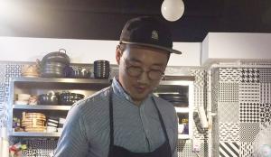 시장에 간 요리사 평거점 김수양(36) 사장
